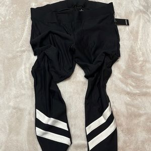 NWT Torrid Leggings